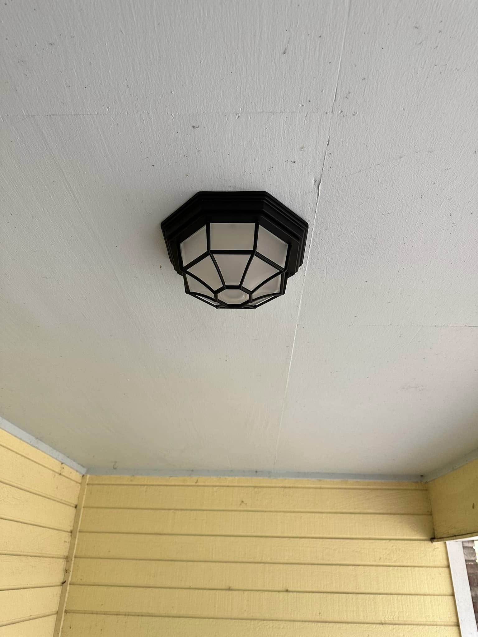 Ceiling fixture install